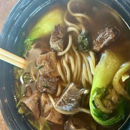Braised beef noodle soup
