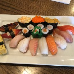 Deluxe Assorted Sushi Combo