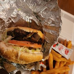 Cherry Brook Pizza & Grocery - Falafel burger