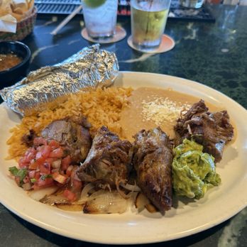 Sabroso Mobile Kitchen - Carnitas. Moist but BLAND. Best thing in the meal was the tortillas. Skip the $3 salsa. Nothing impressive - Food Trucks Near Me - Santa Ana, California