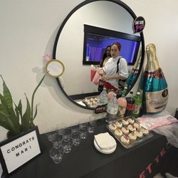 Flo Space Orlando - Cute little party table