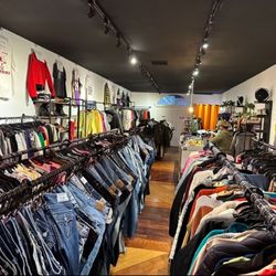 Borderline Thrift