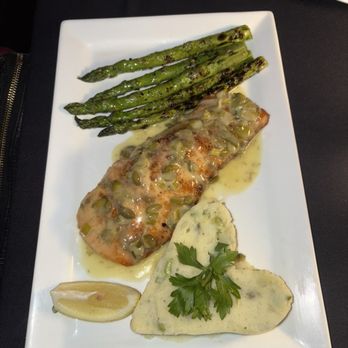 Penumbra - Salmon, mashed potatoes, asparagus - Wine Bars Near Me - Chicago, Illinois
