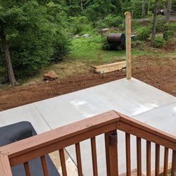 Saldutti and Son - Finished retaining wall and concrete patio