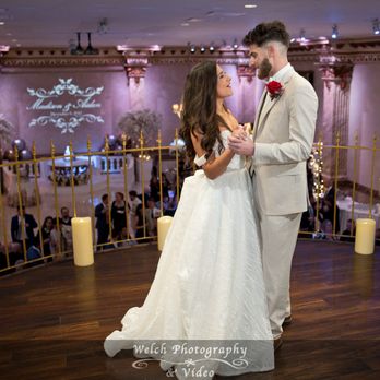 Welch Photography & Video - Wedding first dance at the Balcony Ballroom, Metairie, LA - Videographers Near Me - Covington, Louisiana Welch Photography & Video - Wedding first dance at the Balcony Ballroom, Metairie, LA - Videographers Near Me - Covington, Louisiana