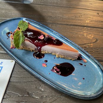 El Atlakat - Cheesecake for dessert with guava and red fruits - Breakfast & Brunch Near Me - Miami, Florida
