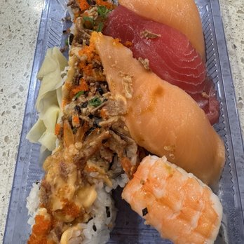 Moana Sushi - Chefs selection - Sushi Bars Near Me - Honolulu, Hawaii Moana Sushi - Chefs selection - Sushi Bars Near Me - Honolulu, Hawaii