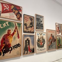 Museo Nacional Centro de Arte Reina Sofía - Photo 9: Propaganda posters