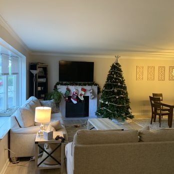 Lightwave Services - Living room before - Electricians Near Me - Fairfax, Virginia