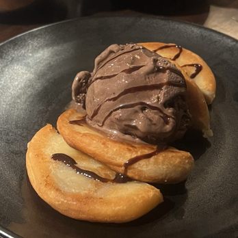 BORI - Montrose - Tteok with chocolate ice cream - Korean Near Me - Houston, Texas BORI - Montrose - Tteok with chocolate ice cream - Korean Near Me - Houston, Texas