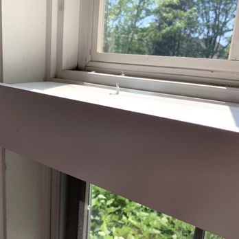 3 Day Blinds - These are pictures of the incomplete and/or incorrect installation. - Shades & Blinds Near Me