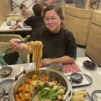 Liuyishou Hotpot - Hot Pot Near Me - Flushing, New York Liuyishou Hotpot - Hot Pot Near Me - Flushing, New York