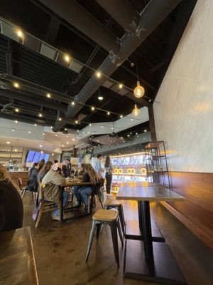 Myomee Cafe by null