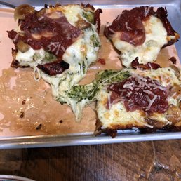 Romeo pizza -comes with 4 pieces Romeo pizza -comes with 4 pieces