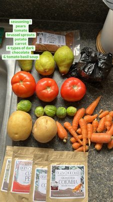 The Corner Farmers Market by null