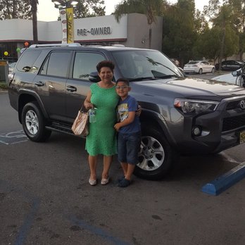Keyes Toyota - Car Dealers Near Me - Van Nuys, California