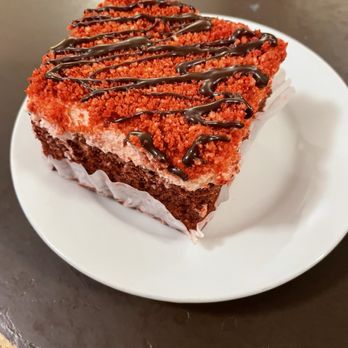Blackbird Bakery - Red velvet dream cake - Donuts Near Me - Bristol, Virginia