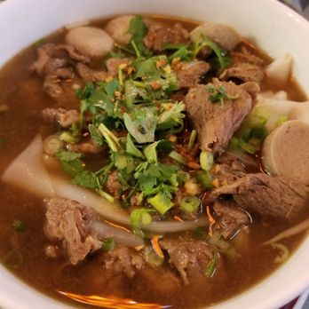 Salatip - Beef rice noodle soup and beef pad thai - Thai Near Me - Lancaster, California Salatip - Beef rice noodle soup and beef pad thai - Thai Near Me - Lancaster, California