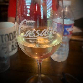 Cassaro Winery - White wine - Wine Tasting Room Near Me - Ovilla, Texas