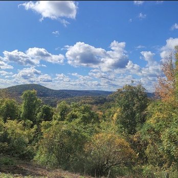 Lover’s Leap Lookout - Parks Near Me - Bridgewater, Connecticut