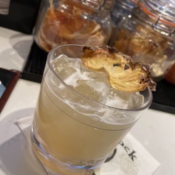 5 o'Clock Somewhere Bar - Times Square - Cocktail Bars Near Me - New York, New York