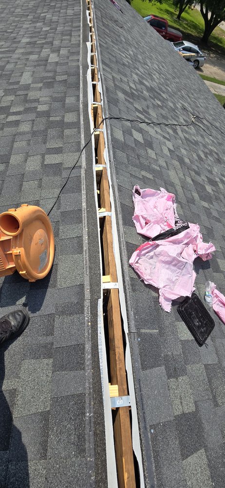 Slide of Guerra Services