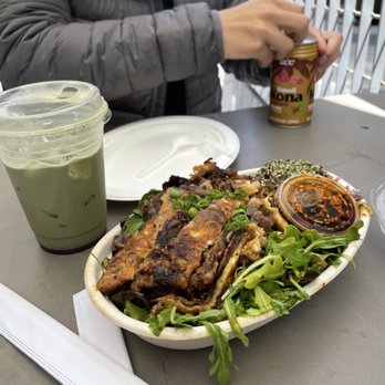 Virtu Coffee - Blueberry Matcha Latte with nearby food - Cafes Near Me - Los Angeles, California Virtu Coffee - Blueberry Matcha Latte with nearby food - Cafes Near Me - Los Angeles, California