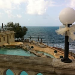 Hotel Villa Margherita - View to the pool area and the sea