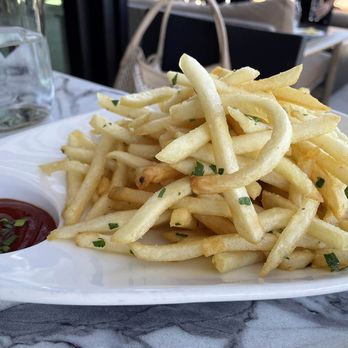 The Rooftop - Great vegan happy hour french fries - New American Near Me - Healdsburg, California The Rooftop - Great vegan happy hour french fries - New American Near Me - Healdsburg, California