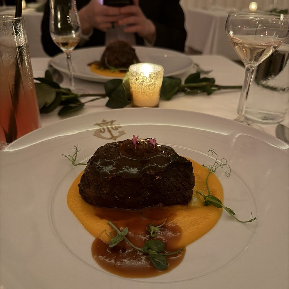 Turner's Cut - Wagyu steak - Cocktail Bars Near Me - Houston, Texas