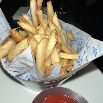 Earls Kitchen + Bar - Fries - New American Near Me - Miami, Florida Earls Kitchen + Bar - Fries - New American Near Me - Miami, Florida