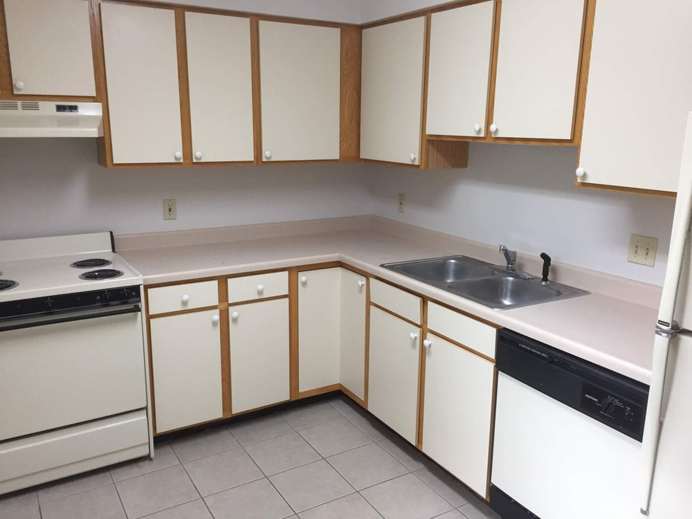 CHOSEN SPOT APARTMENTS Request Information Apartments 125 N