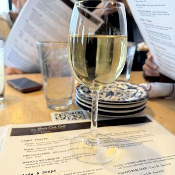 Black Oak Grill - a glass of white wine - American Near Me - Branson, Missouri Black Oak Grill - a glass of white wine - American Near Me - Branson, Missouri