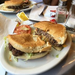 H & R Sweet Shop - Best burger ever!
