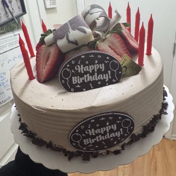85°C Bakery Cafe-Torrance - I forgot what flavor cake, but look how pretty - Bakeries Near Me - Torrance, California 85°C Bakery Cafe-Torrance - I forgot what flavor cake, but look how pretty - Bakeries Near Me - Torrance, California