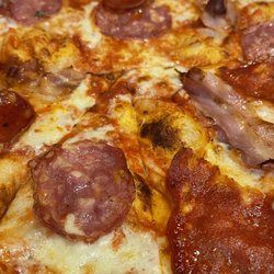 Angelo Restauracja - Carne Pizza