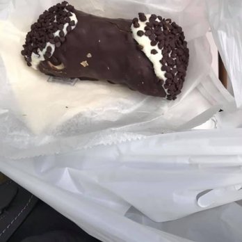 Mike's Pastry - Bakeries Near Me - Boston, Massachusetts