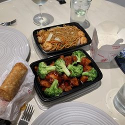 Eastern Panda - Egg rolls, General Tso's & Shrimp Lo Mein