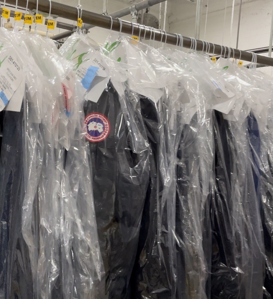 SPOTLESS DRY CLEANERS Updated August 2024 10 Photos 2525 Prince Michael Dr, Oakville