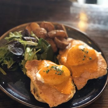 Alchemy Coffee - Peameal bacon - Coffee & Tea Near Me - Markham, Ontario