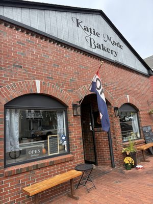 Katie Made Bakery by null