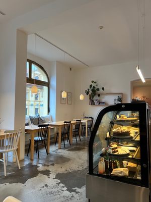Mikyna Coffee & Food Point by null