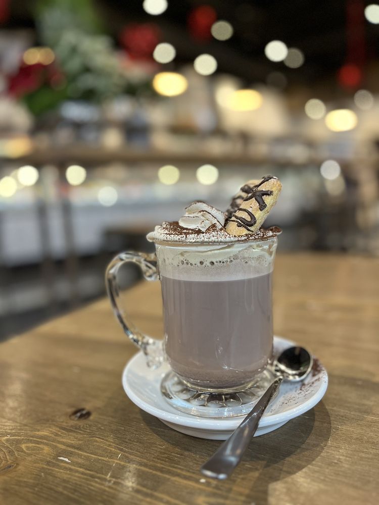 Amato Gelato Cafe Logo