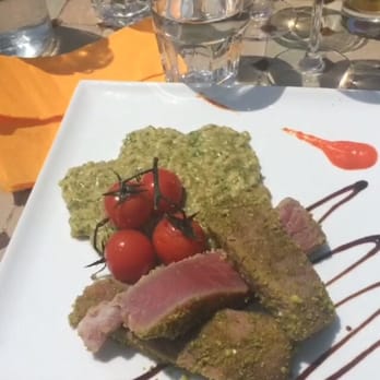 Restaurant A Volta - Mi cuit de thon et son risotto vert - Restaurants Near Me - Cargèse, 2A Restaurant A Volta - Mi cuit de thon et son risotto vert - Restaurants Near Me - Cargèse, 2A