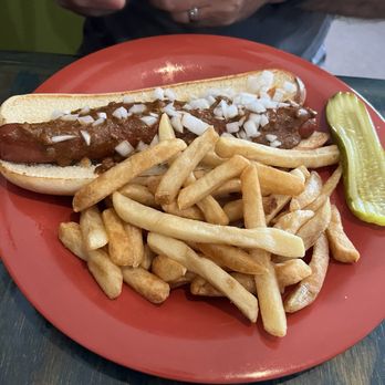 Everett Street Diner - Foot-long Nathan's hot dog with chili and fries. - Diners Near Me - Bryson City, North Carolina Everett Street Diner - Foot-long Nathan's hot dog with chili and fries. - Diners Near Me - Bryson City, North Carolina