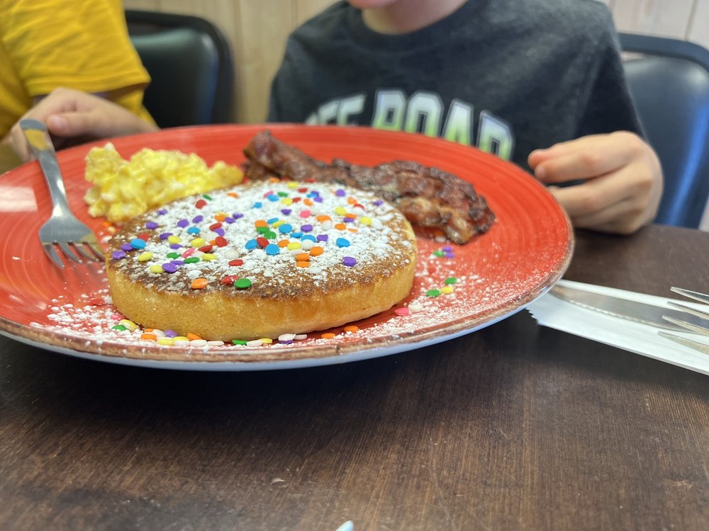 BISCUITS & JAMZ 125 Photos & 75 Reviews 1620 N Simmons St, Lake