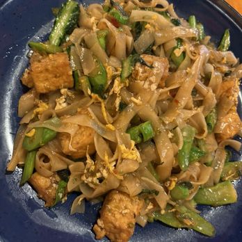 Sap's Ver Fine Thai Cuisine - tofu pad see ew - Thai Near Me - Austin, Texas