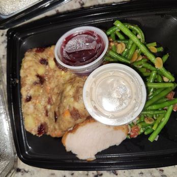 la Madeleine - Turkey Holiday Meal - Bakeries Near Me - Austin, Texas