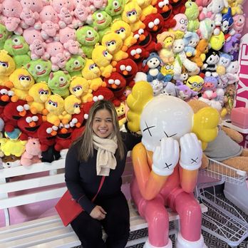 Magic Claw - Toy Stores Near Me - Las Vegas, Nevada