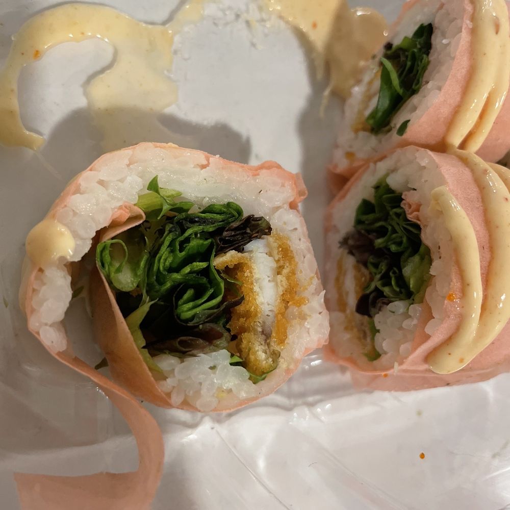 Sushi Sake Killian - Caliente Roll with Soy Paper. More like Lettuce Roll. - Sushi Bars Near Me - Miami, Florida Sushi Sake Killian - Caliente Roll with Soy Paper. More like Lettuce Roll. - Sushi Bars Near Me - Miami, Florida